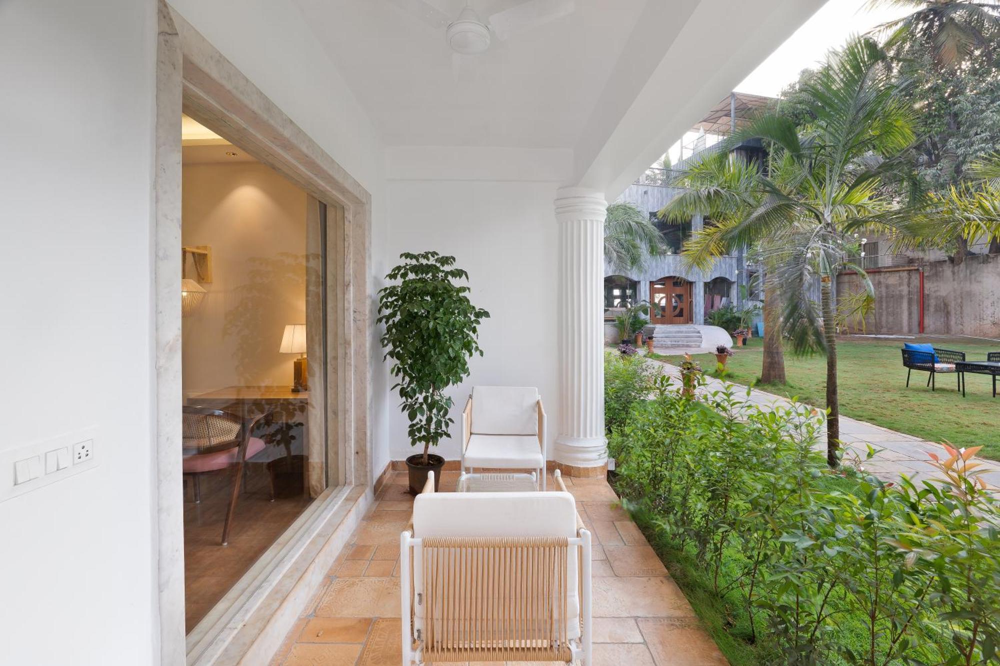 White Wharf Beach Resort Morjim Goa المظهر الخارجي الصورة