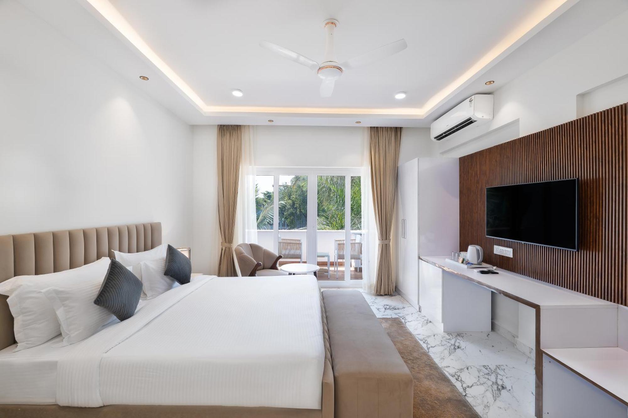 White Wharf Beach Resort Morjim Goa المظهر الخارجي الصورة