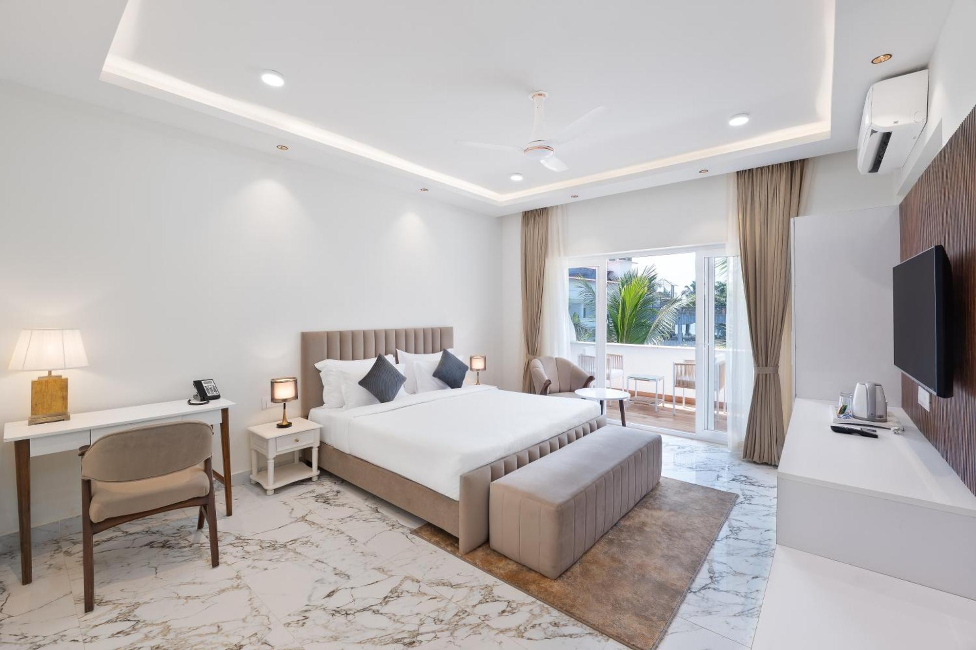 White Wharf Beach Resort Morjim Goa المظهر الخارجي الصورة
