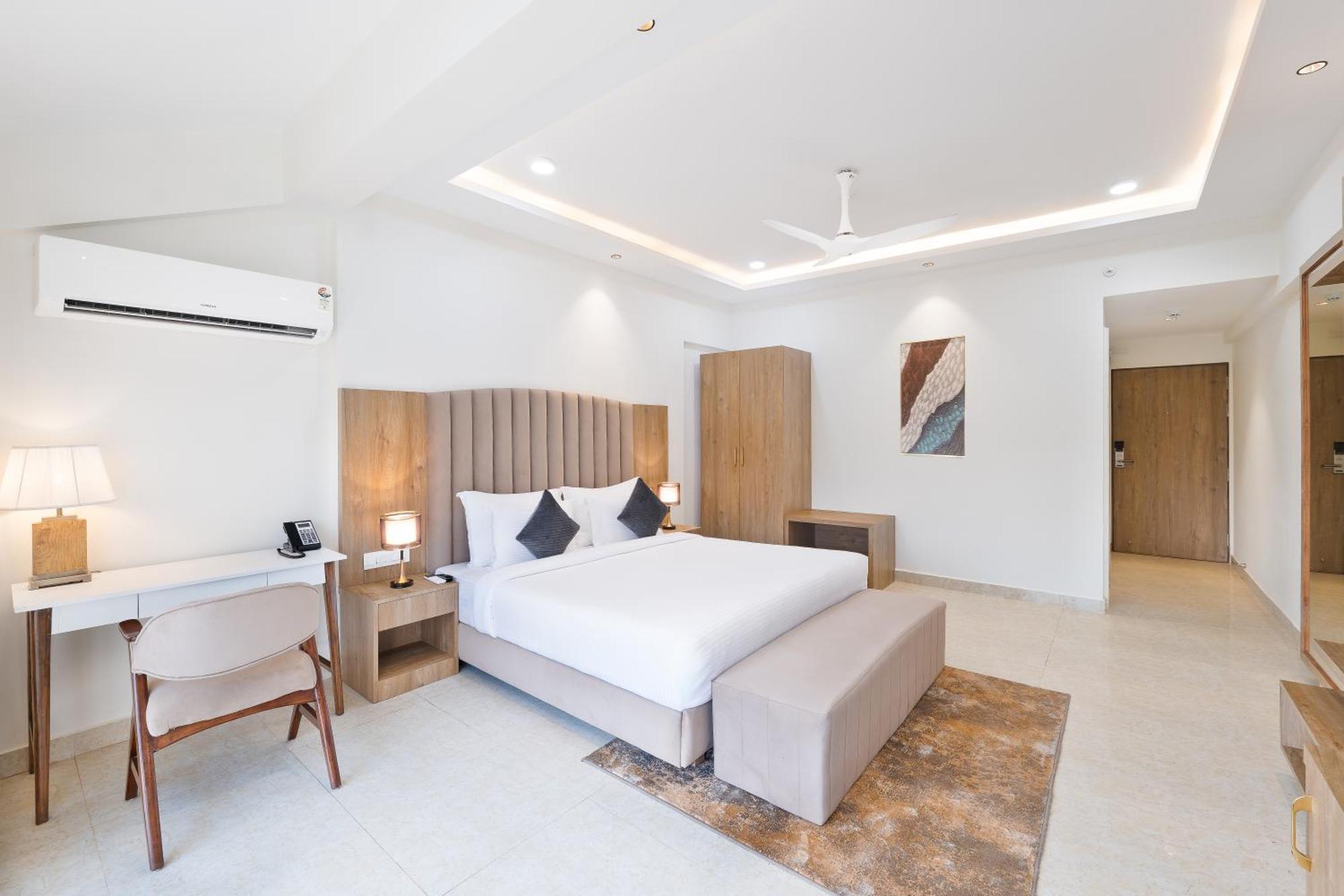 White Wharf Beach Resort Morjim Goa المظهر الخارجي الصورة